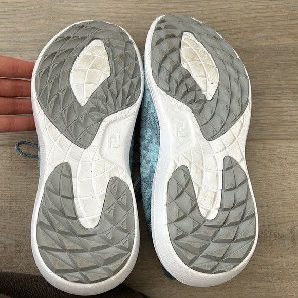 Women’s FootJoy Golf Shoes - Picture 6 of 6